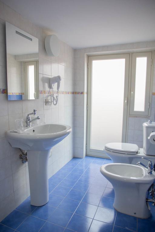 Altevolte Rooms Aeroporto di Catania Fontana Rossa Camera foto